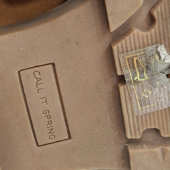 Call it Spring Vegan Leather Chelsea Boots Tan Size 7 - Picture 9 of 12